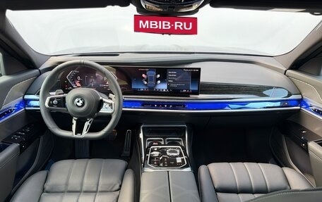 BMW 7 серия, 2025 год, 15 800 000 рублей, 13 фотография