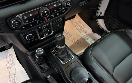 Jeep Wrangler, 2023 год, 6 700 000 рублей, 13 фотография