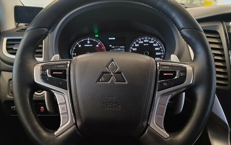 Mitsubishi Pajero Sport III рестайлинг, 2017 год, 2 700 000 рублей, 13 фотография