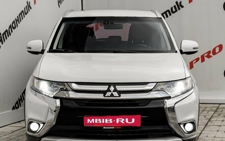 Mitsubishi Outlander III рестайлинг 3, 2017 год, 1 770 000 рублей, 2 фотография