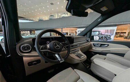 Mercedes-Benz V-Класс, 2024 год, 17 390 000 рублей, 6 фотография