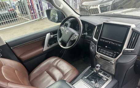 Toyota Land Cruiser 200, 2016 год, 5 999 000 рублей, 5 фотография