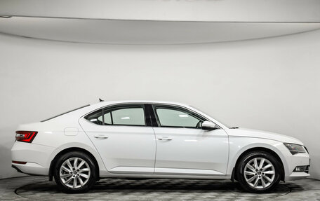 Skoda Superb III рестайлинг, 2018 год, 1 799 000 рублей, 5 фотография