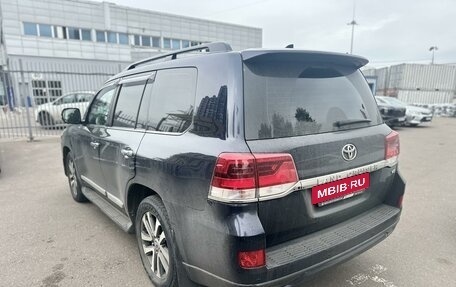 Toyota Land Cruiser 200, 2016 год, 5 999 000 рублей, 2 фотография