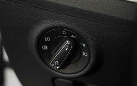 Skoda Superb III рестайлинг, 2018 год, 1 799 000 рублей, 18 фотография