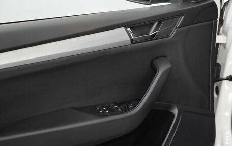 Skoda Superb III рестайлинг, 2018 год, 1 799 000 рублей, 19 фотография