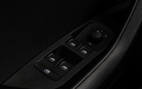 Skoda Karoq I, 2021 год, 2 399 000 рублей, 18 фотография