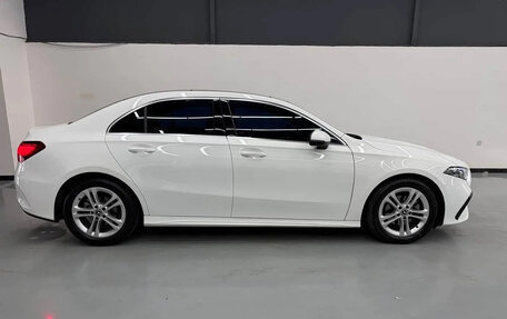 Mercedes-Benz A-Класс, 2023 год, 1 999 999 рублей, 7 фотография
