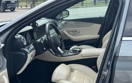 Mercedes-Benz E-Класс, 2017 год, 2 300 000 рублей, 9 фотография