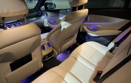 Mercedes-Benz E-Класс, 2017 год, 2 300 000 рублей, 6 фотография
