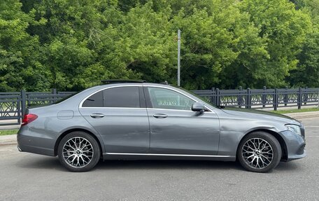 Mercedes-Benz E-Класс, 2017 год, 2 300 000 рублей, 4 фотография