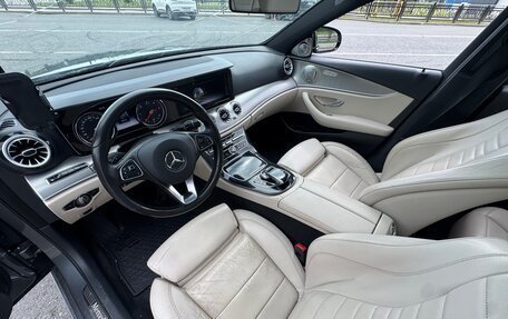 Mercedes-Benz E-Класс, 2017 год, 2 300 000 рублей, 21 фотография