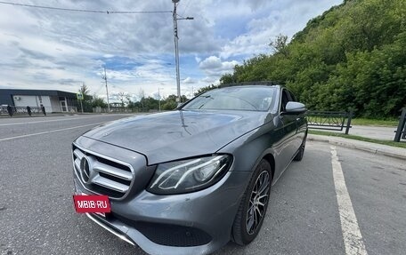 Mercedes-Benz E-Класс, 2017 год, 2 300 000 рублей, 19 фотография