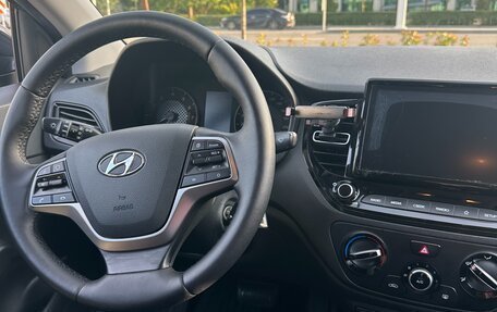 Hyundai Solaris II рестайлинг, 2021 год, 1 580 000 рублей, 7 фотография