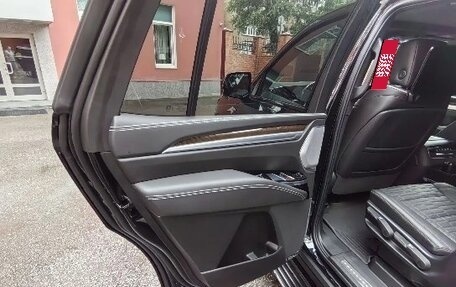 Cadillac Escalade V, 2025 год, 17 300 000 рублей, 24 фотография