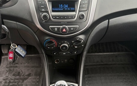 Hyundai Solaris II рестайлинг, 2014 год, 820 000 рублей, 9 фотография
