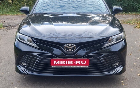 Toyota Camry, 2018 год, 2 700 000 рублей, 1 фотография