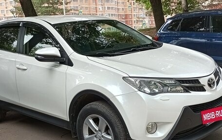 Toyota RAV4, 2013 год, 1 830 000 рублей, 2 фотография