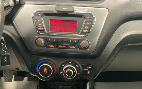 KIA Rio III рестайлинг, 2012 год, 674 000 рублей, 18 фотография