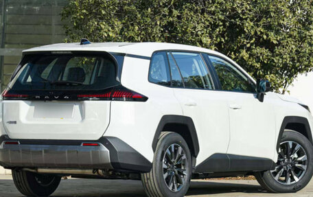 Toyota RAV4, 2026 год, 4 500 000 рублей, 2 фотография