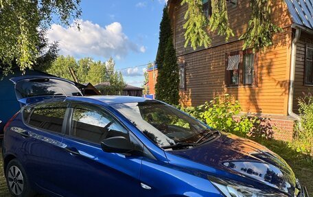 Hyundai Solaris II рестайлинг, 2013 год, 849 000 рублей, 2 фотография