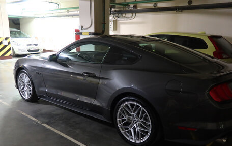 Ford Mustang VI рестайлинг, 2018 год, 5 600 000 рублей, 4 фотография