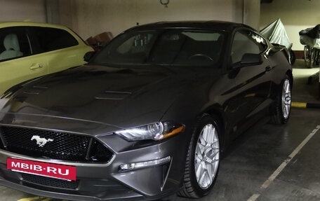 Ford Mustang VI рестайлинг, 2018 год, 5 600 000 рублей, 3 фотография