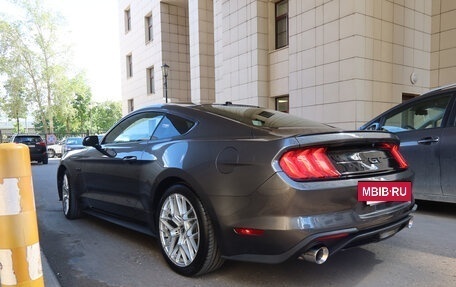 Ford Mustang VI рестайлинг, 2018 год, 5 600 000 рублей, 8 фотография