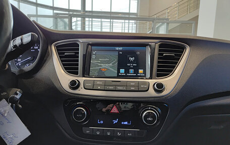 Hyundai Solaris II рестайлинг, 2018 год, 1 334 000 рублей, 15 фотография
