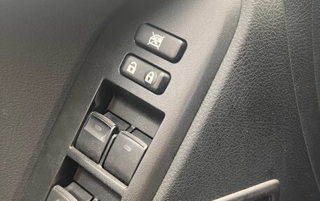 Toyota Land Cruiser Prado 150 рестайлинг 2, 2017 год, 7 000 000 рублей, 6 фотография