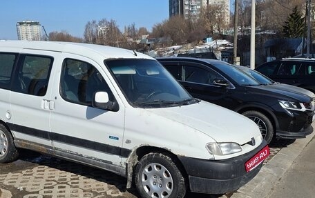 Peugeot Partner II рестайлинг 2, 2001 год, 200 000 рублей, 2 фотография