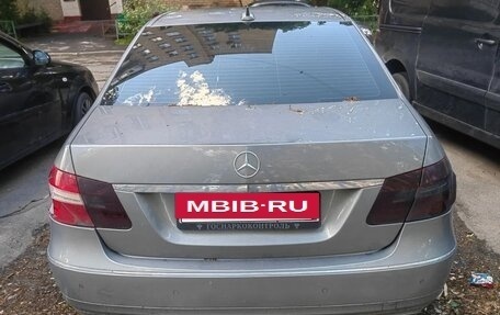 Mercedes-Benz E-Класс, 2012 год, 1 500 000 рублей, 2 фотография