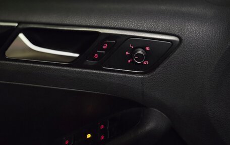 Volkswagen Jetta VI, 2016 год, 1 250 000 рублей, 13 фотография
