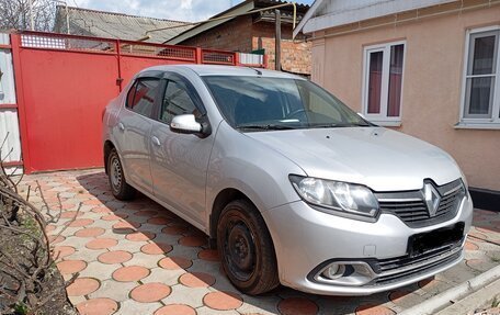Renault Logan II, 2015 год, 440 000 рублей, 3 фотография