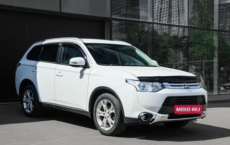 Mitsubishi Outlander III рестайлинг 3, 2014 год, 1 500 000 рублей, 4 фотография
