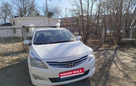 Hyundai Solaris II рестайлинг, 2015 год, 890 000 рублей, 1 фотография