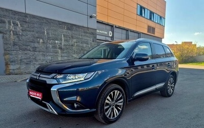 Mitsubishi Outlander III рестайлинг 3, 2018 год, 2 150 000 рублей, 1 фотография