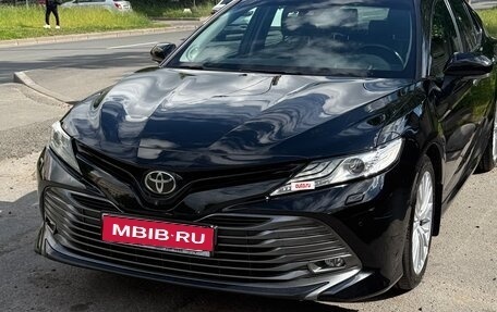 Toyota Camry, 2019 год, 3 100 000 рублей, 1 фотография