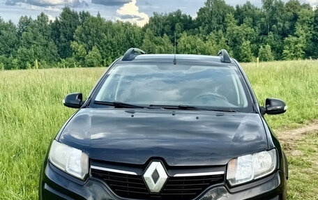 Renault Sandero II рестайлинг, 2015 год, 670 000 рублей, 1 фотография