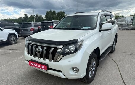 Toyota Land Cruiser Prado 150 рестайлинг 2, 2016 год, 3 620 000 рублей, 1 фотография