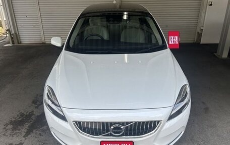 Volvo V40 II рестайлинг, 2019 год, 1 100 000 рублей, 4 фотография