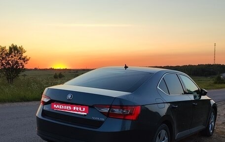 Skoda Superb III рестайлинг, 2016 год, 1 800 000 рублей, 3 фотография