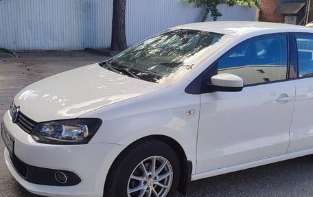 Volkswagen Polo VI (EU Market), 2013 год, 750 000 рублей, 6 фотография