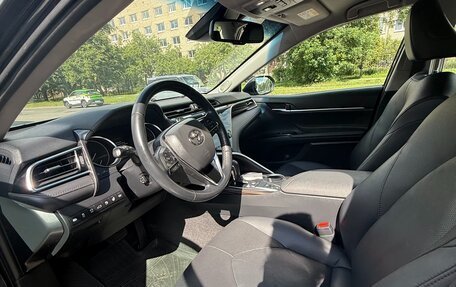 Toyota Camry, 2019 год, 3 100 000 рублей, 5 фотография