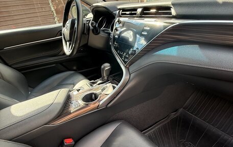 Toyota Camry, 2019 год, 3 100 000 рублей, 10 фотография