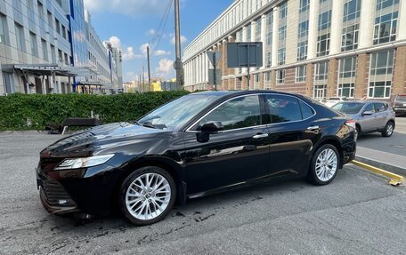 Toyota Camry, 2019 год, 3 100 000 рублей, 13 фотография
