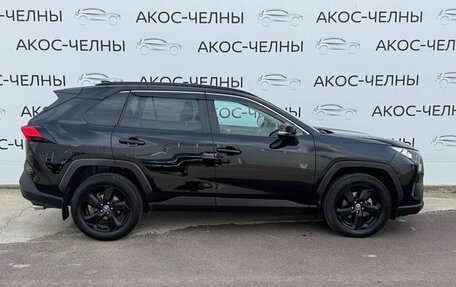 Toyota RAV4, 2021 год, 3 280 000 рублей, 6 фотография