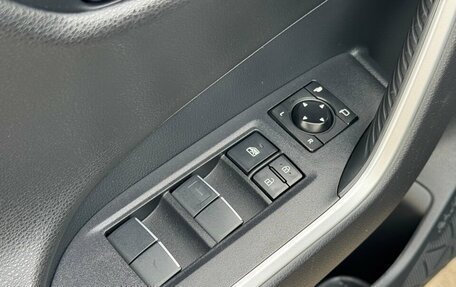 Toyota RAV4, 2021 год, 3 280 000 рублей, 22 фотография