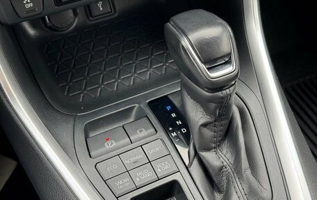 Toyota RAV4, 2021 год, 3 280 000 рублей, 18 фотография