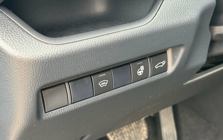 Toyota RAV4, 2021 год, 3 280 000 рублей, 21 фотография